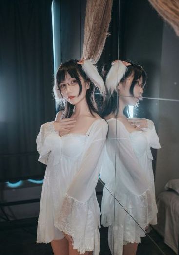 非洲黄网站黑人美女日比群交视频-双语中字国语版高清