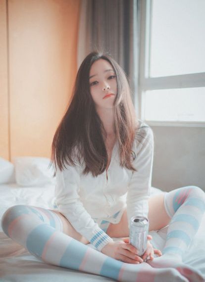 粉色视频免费入口-花絮高清视频播放