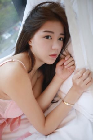 妇女偷情遭情夫拍不雅照-日韩中字老版国语字幕